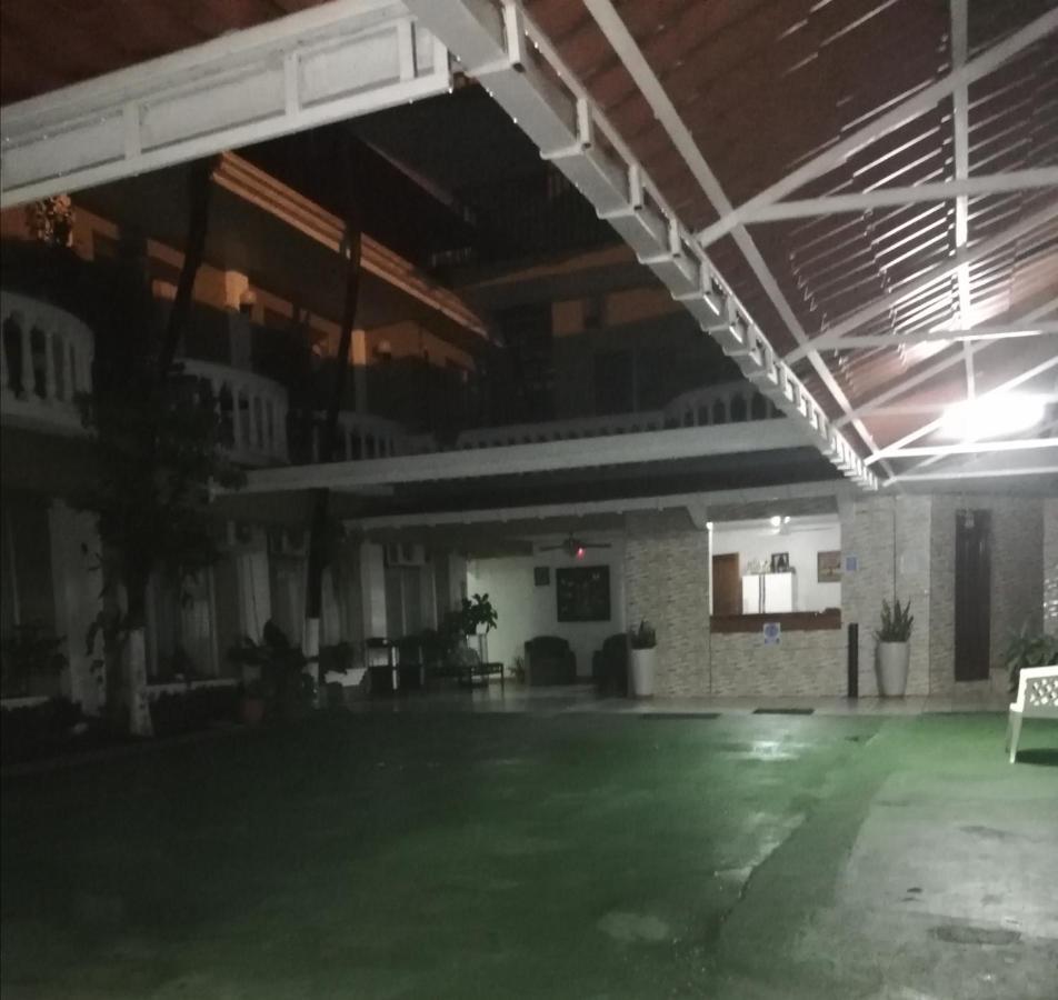 Hotel Malinche Quepos Exterior photo