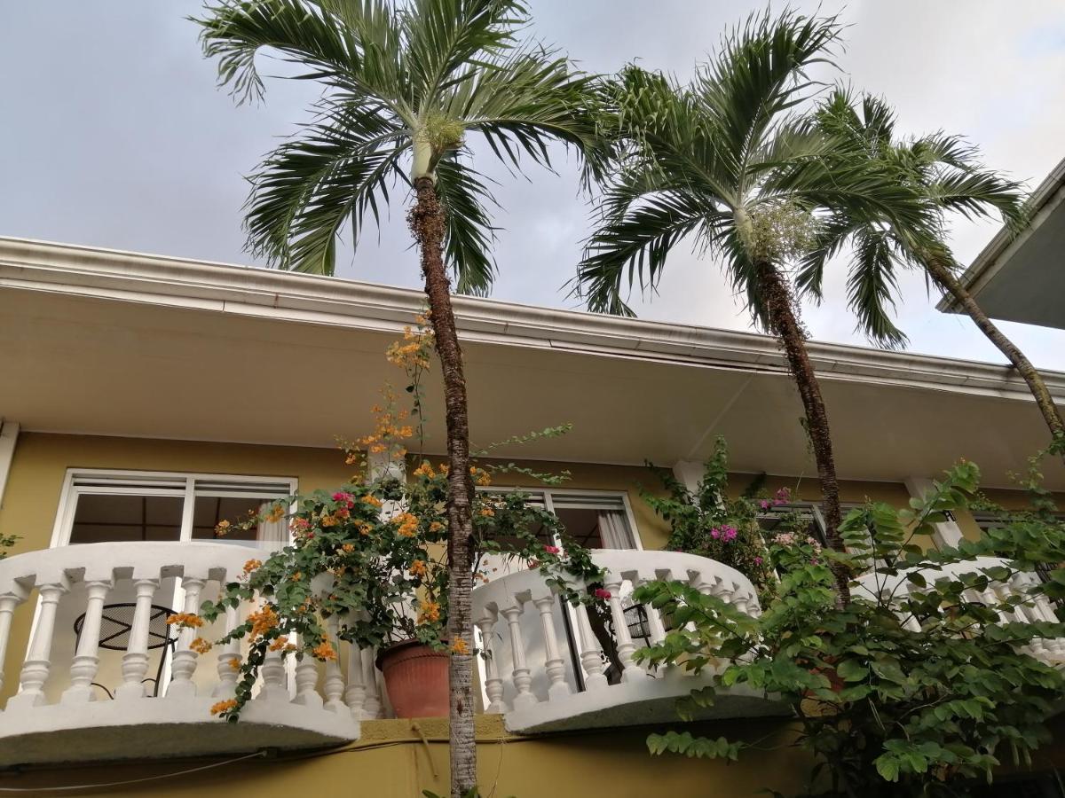 Hotel Malinche Quepos Exterior photo