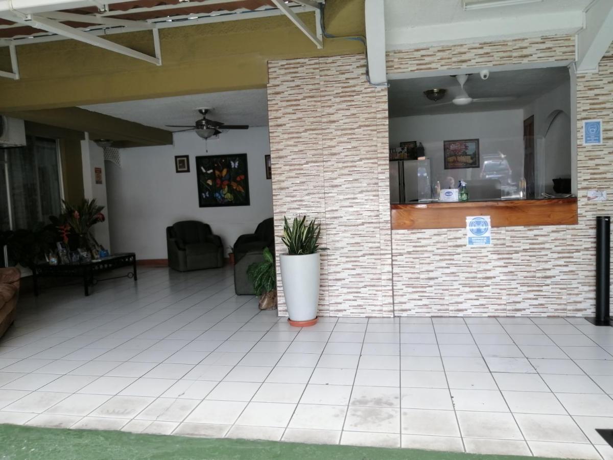 Hotel Malinche Quepos Exterior photo